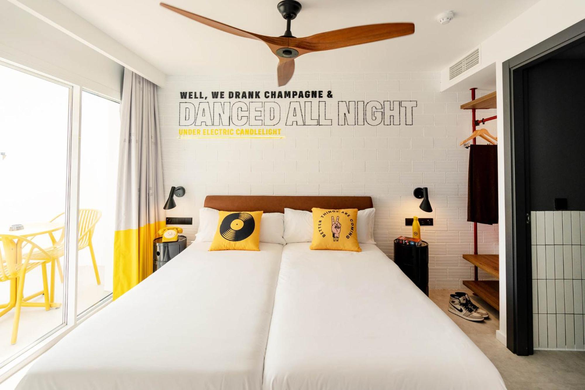 Ryans Lolas - Adults Only Hotel San Antonio Abad