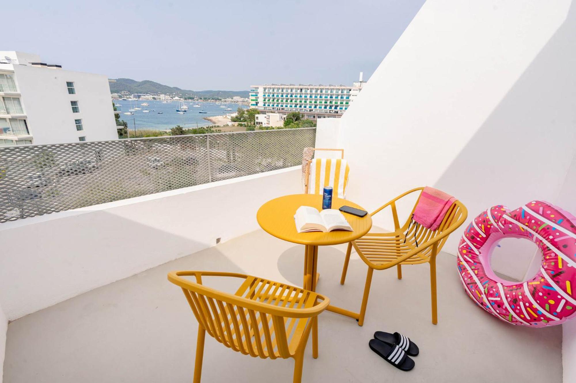 Ryans Lolas - Adults Only Hotel San Antonio Abad